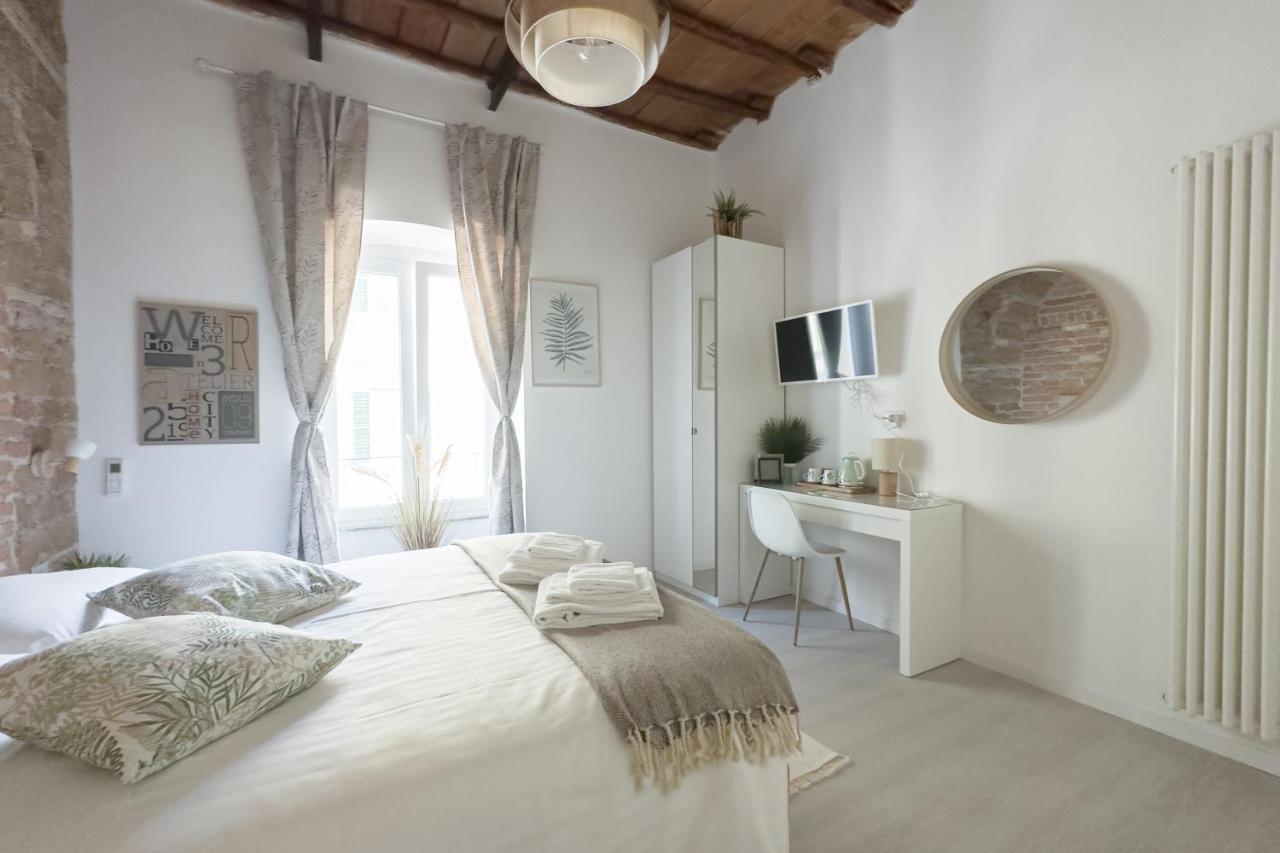 White Ostilia Guesthouse Рим Экстерьер фото